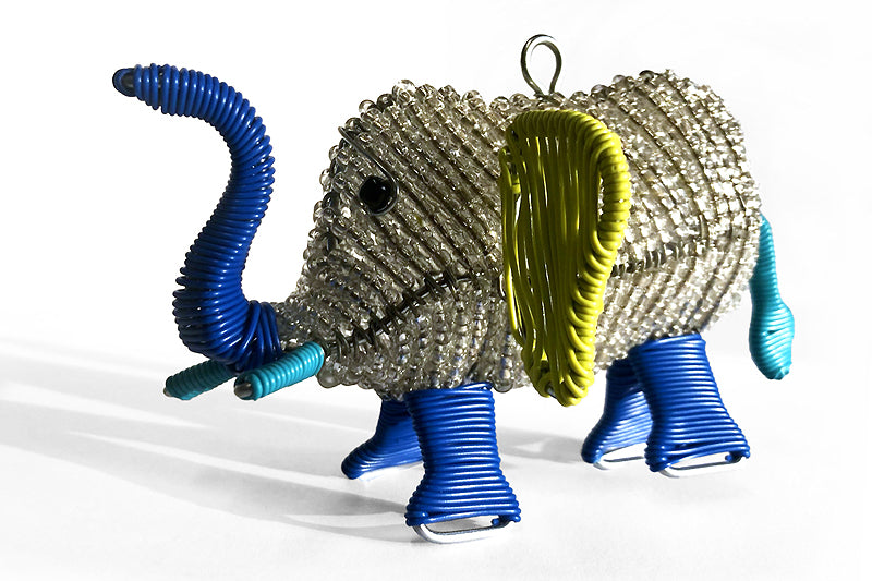 Elefant aus Draht und Glasperlen